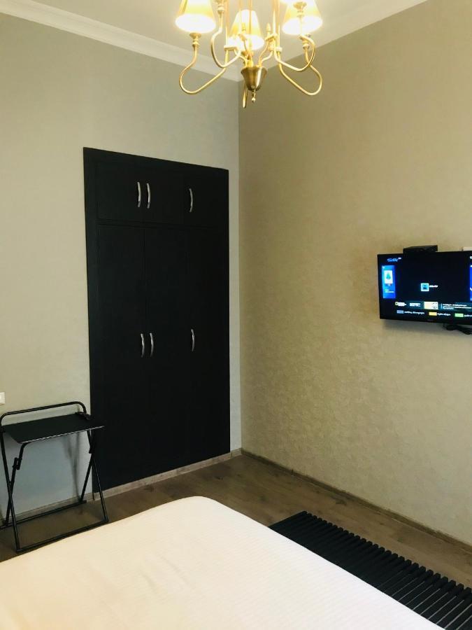 2Nd Floor Hotel Tbilisi Bagian luar foto
